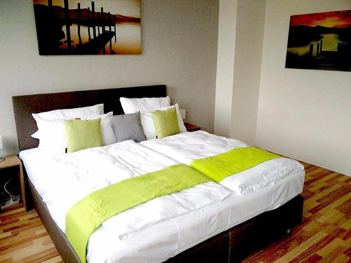 Hotel Art Inn Dinslaken Bagian luar foto