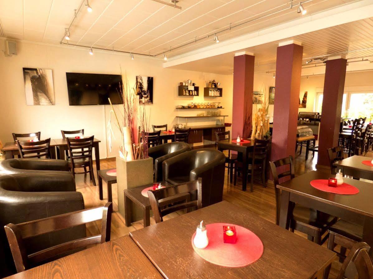 Hotel Art Inn Dinslaken Bagian luar foto