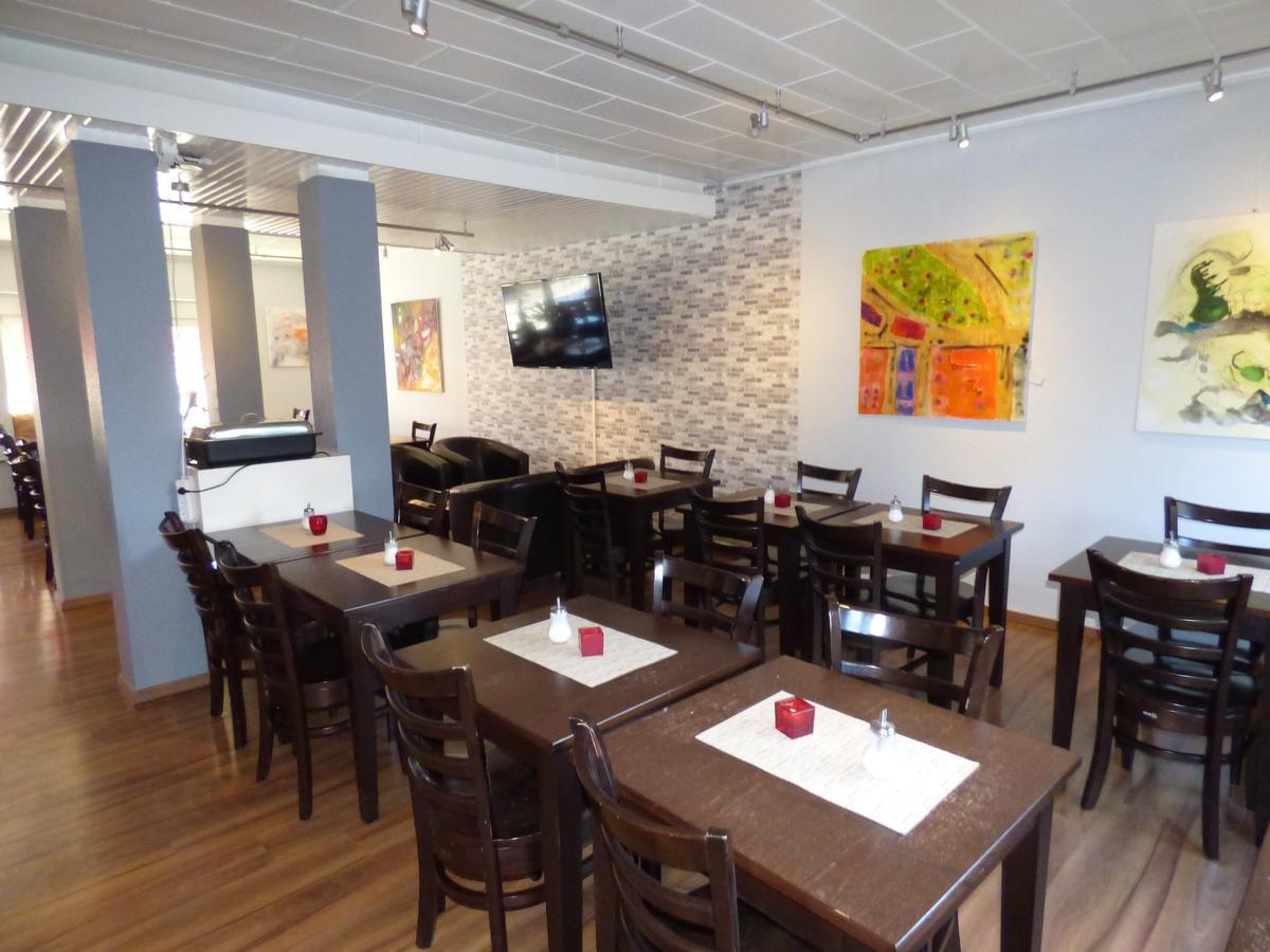 Hotel Art Inn Dinslaken Bagian luar foto