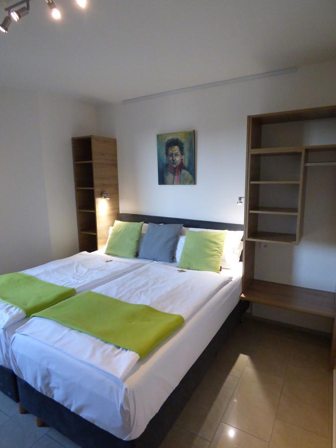 Hotel Art Inn Dinslaken Bagian luar foto